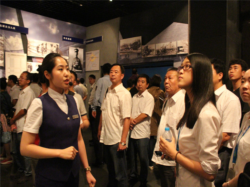 2014年7月，社会各界人士到沈阳“九・一八”历史博物馆党性教育基地举行党员活动